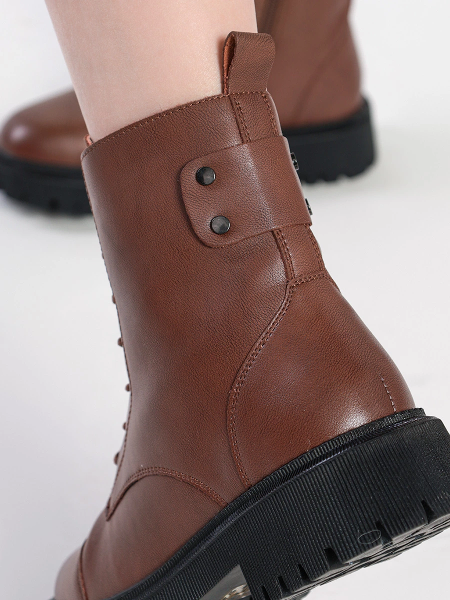 Ботинки-дерби коричневого цвета с отрезным носком
